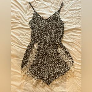 Poetry floral romper - size medium